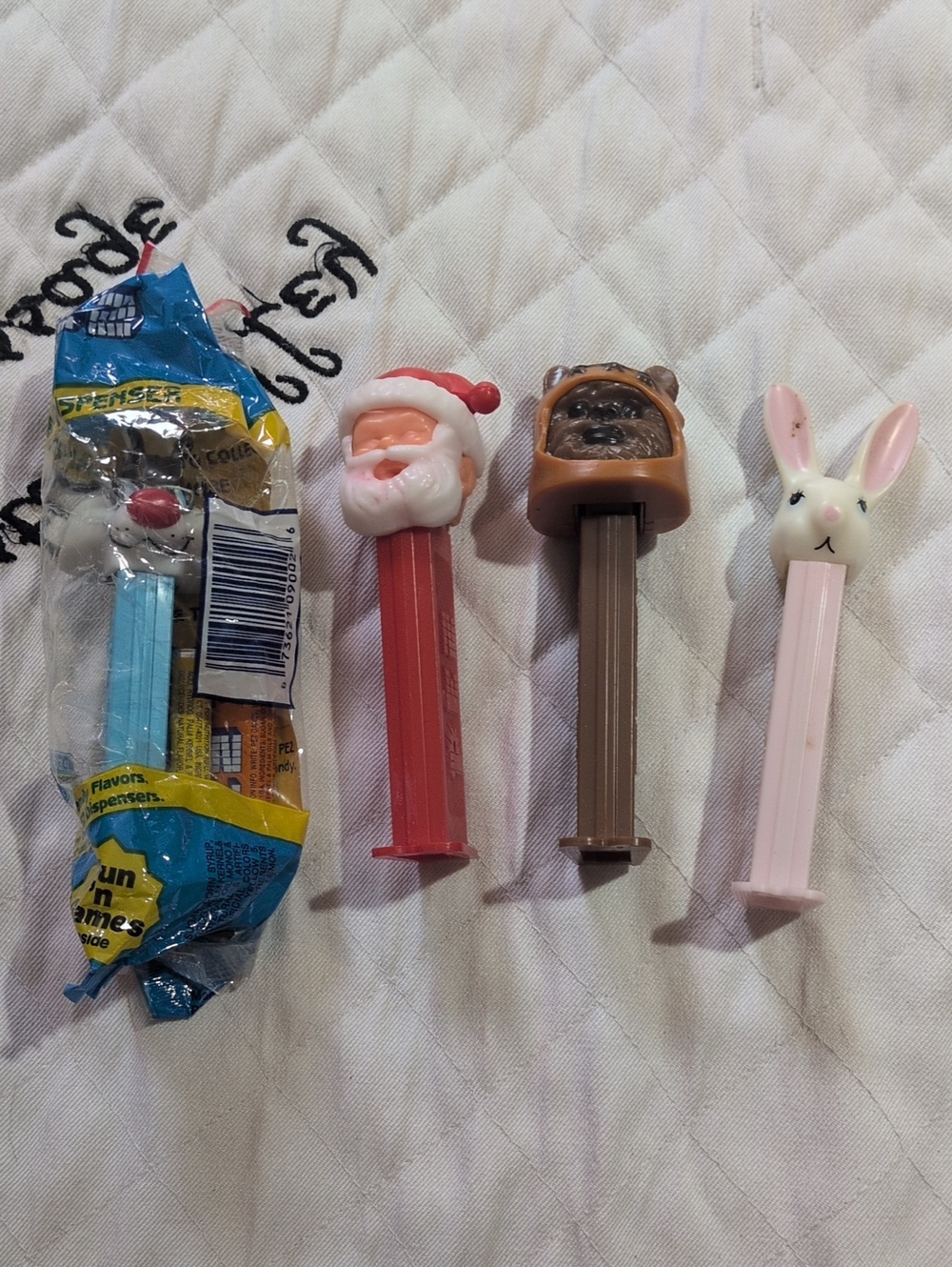 Vintage PEZ Lot of 4 Santa Bunny Ewok Sylvester Sealed Looney Tunes Collectibles